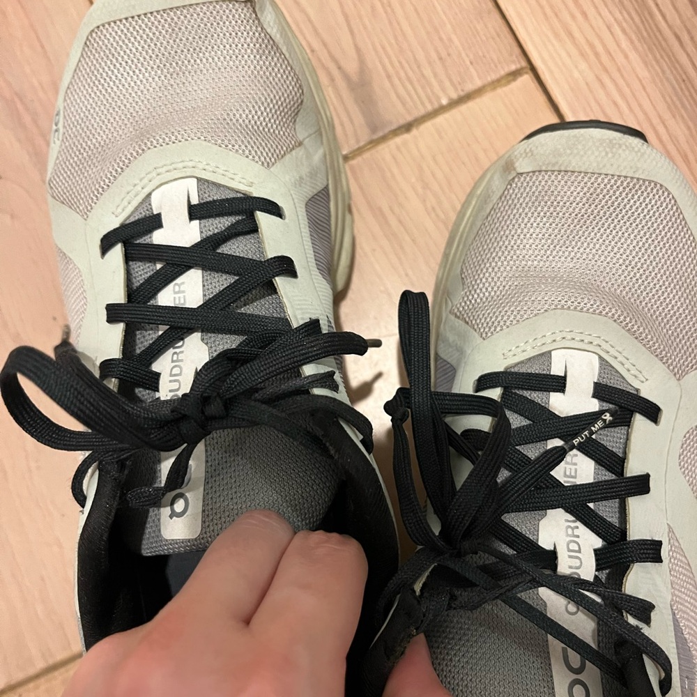 On Running - Cloud Runner Sneaker - image 8